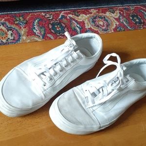 Van's white skateboard shoes. Men's size 10.5.